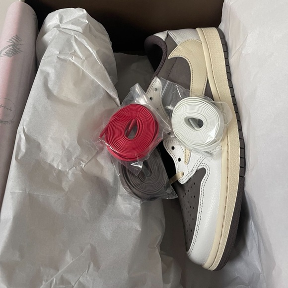 TRAVIS SCOTT LOWS - Picture 3 of 6